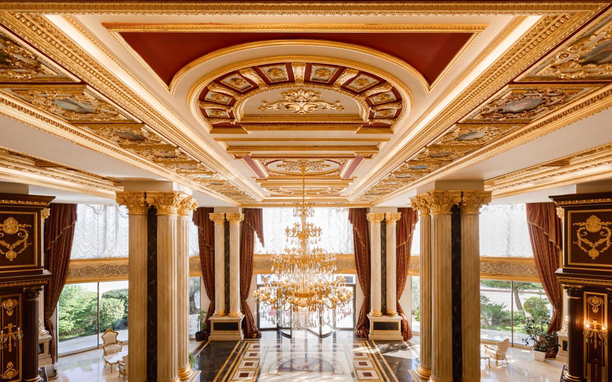 Shamakhi Palace Sharadil Seredil Buitenkant foto The lobby of the hotel