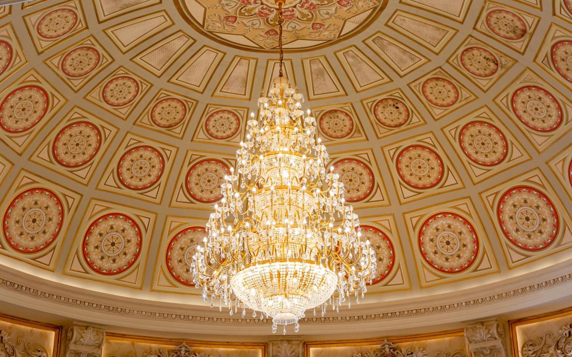 Shamakhi Palace Sharadil Seredil Buitenkant foto The ceiling of the ballroom