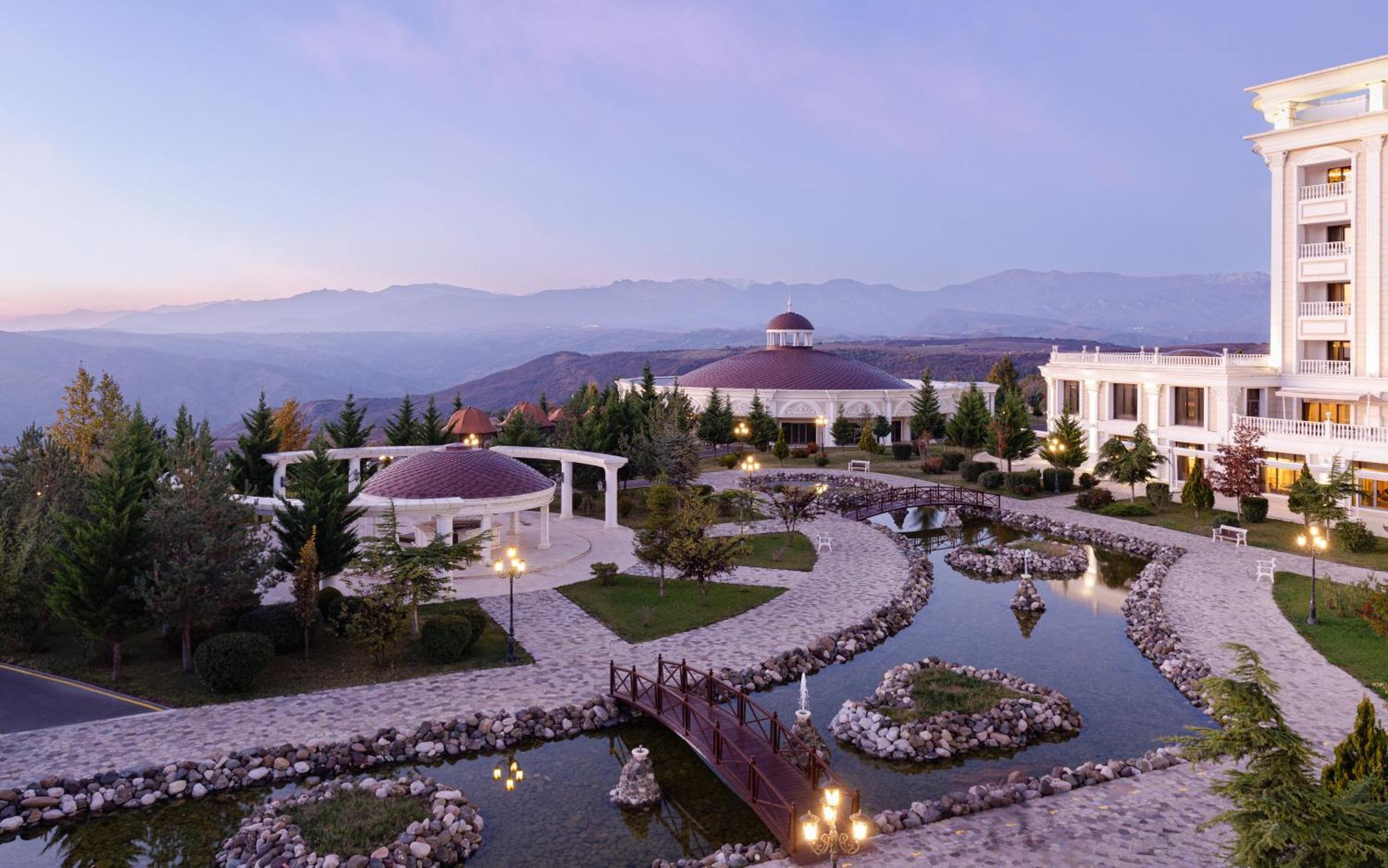 Shamakhi Palace Sharadil Seredil Buitenkant foto The campus of the University of Macedonia